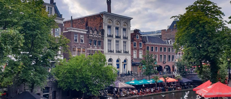 Utrecht houses and canal